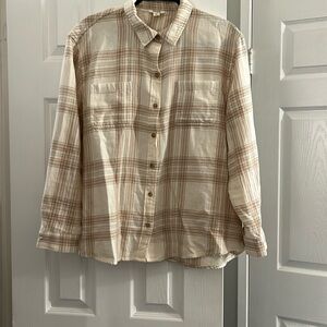 a.n.a cream flannel long sleeve size petite large